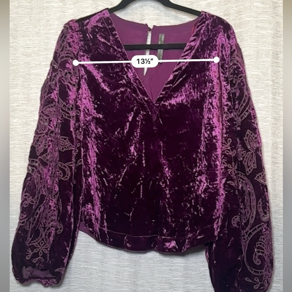 By Anthropologie Velvet Cutwork Plum V Neck Blouse Top Size M - Picture 14 of 16